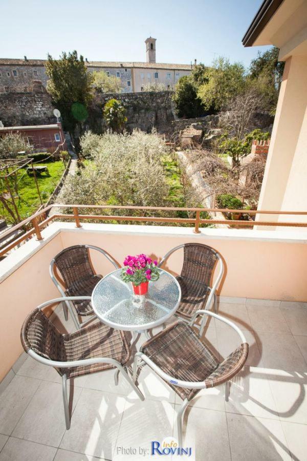 Ondina 2 Apartamento Rovinj Exterior foto